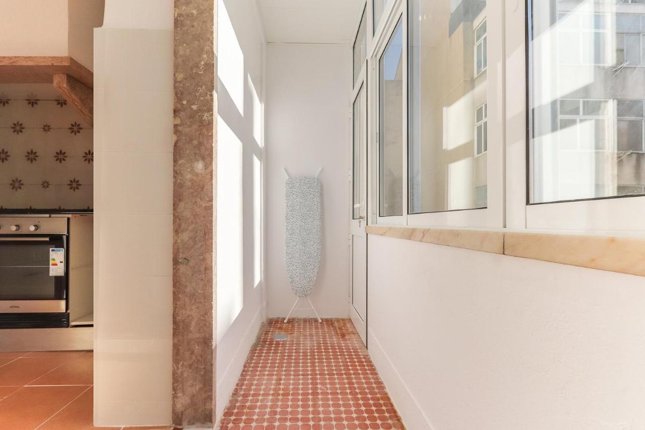 Vita Portucale ! Olaias Design With Terrace Lissabon Exterior foto